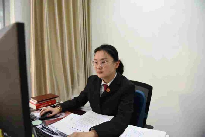 立案庭法官助理姜晶